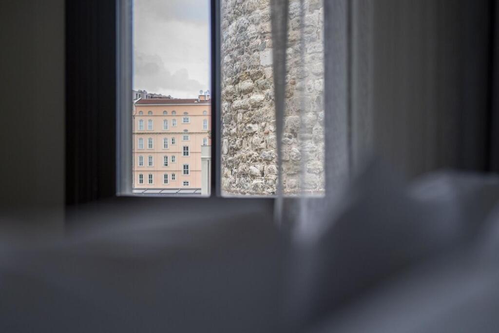Daire Historic 2 Bedroom Galata Apt-heart Of Kuledibi 1 *
